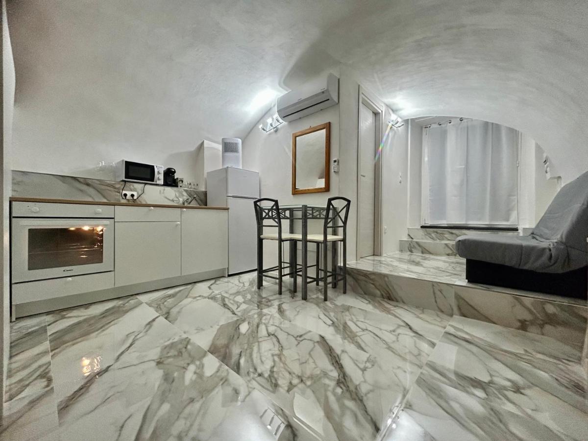 Cave House Apartment Menton Exterior foto